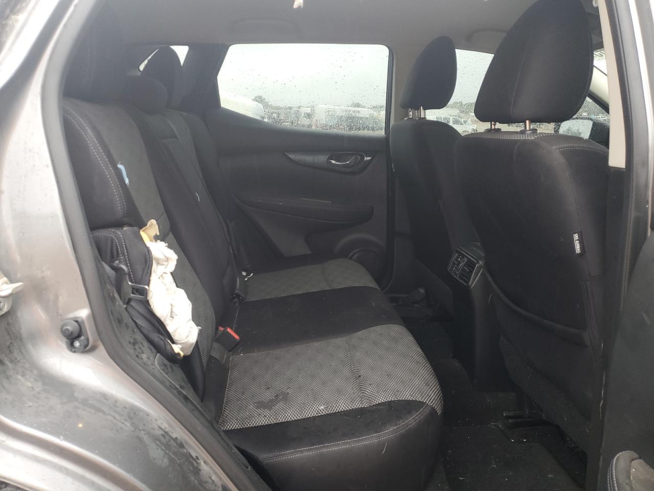 NISSAN ROGUE SPORT S