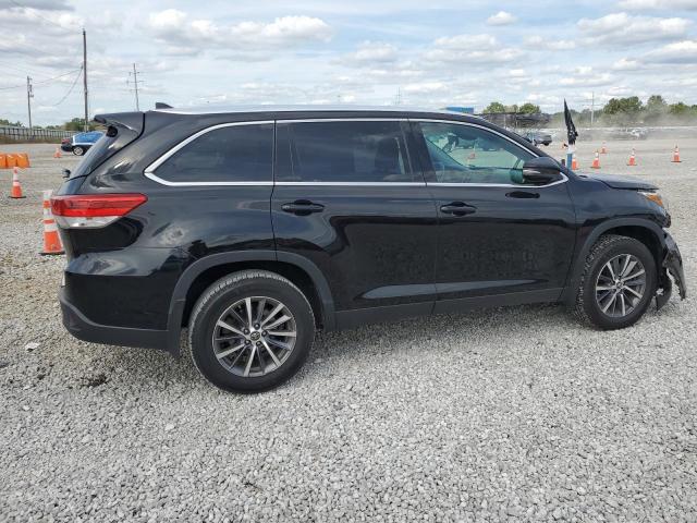 2019 TOYOTA HIGHLANDER SE 5TDJZRFH8KS982324