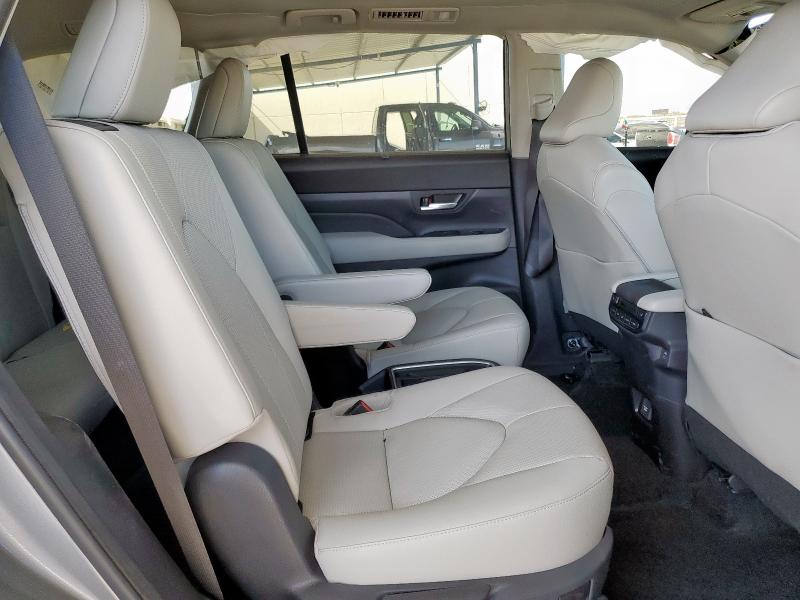 2025 TOYOTA GRAND HIGH 5TDACAB57SS032566