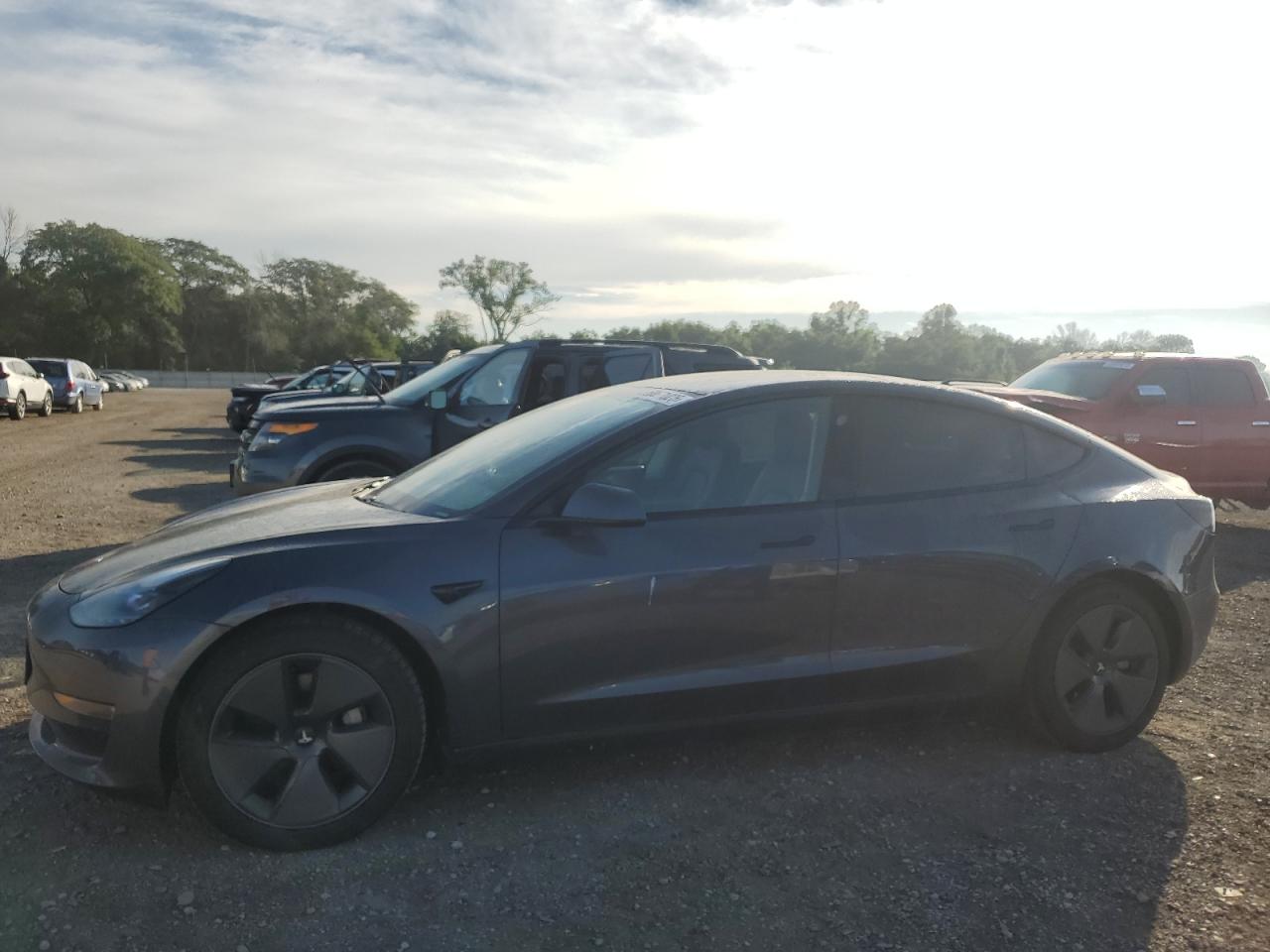 TESLA MODEL 3