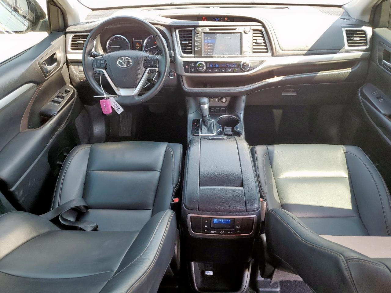 TOYOTA HIGHLANDER SE