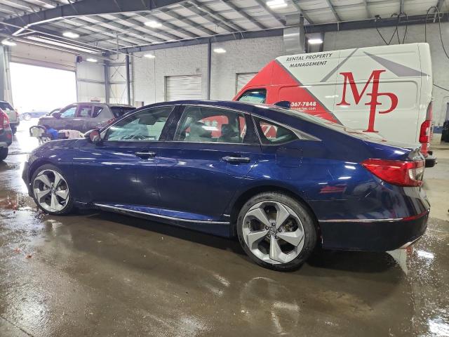 2018 HONDA ACCORD TOU 1HGCV1F94JA042114