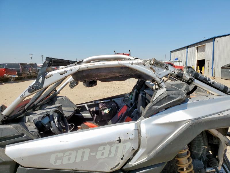 2020 CAN-AM MAVERICK X 3JBVXAV48LK000542