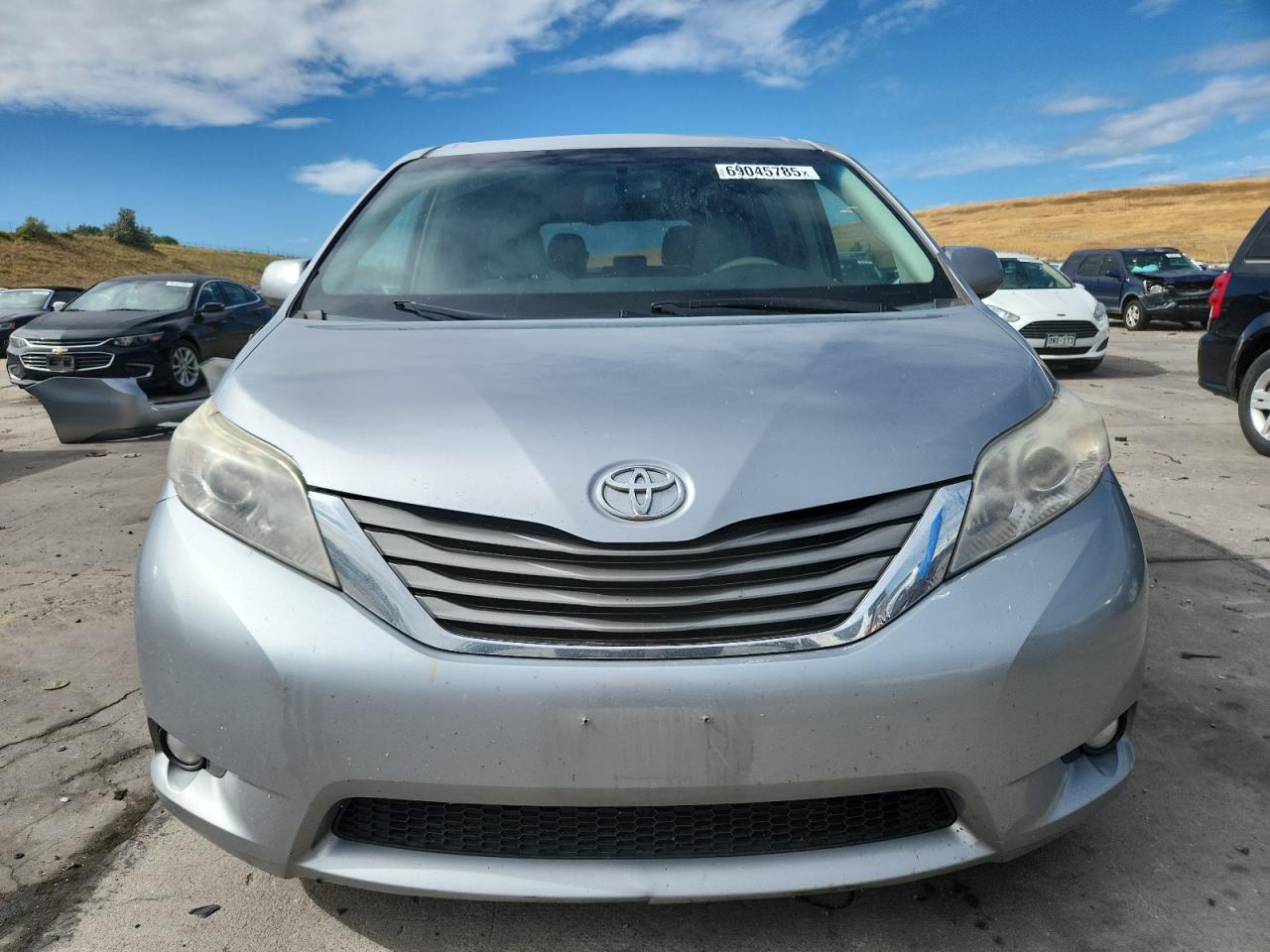 TOYOTA SIENNA XLE