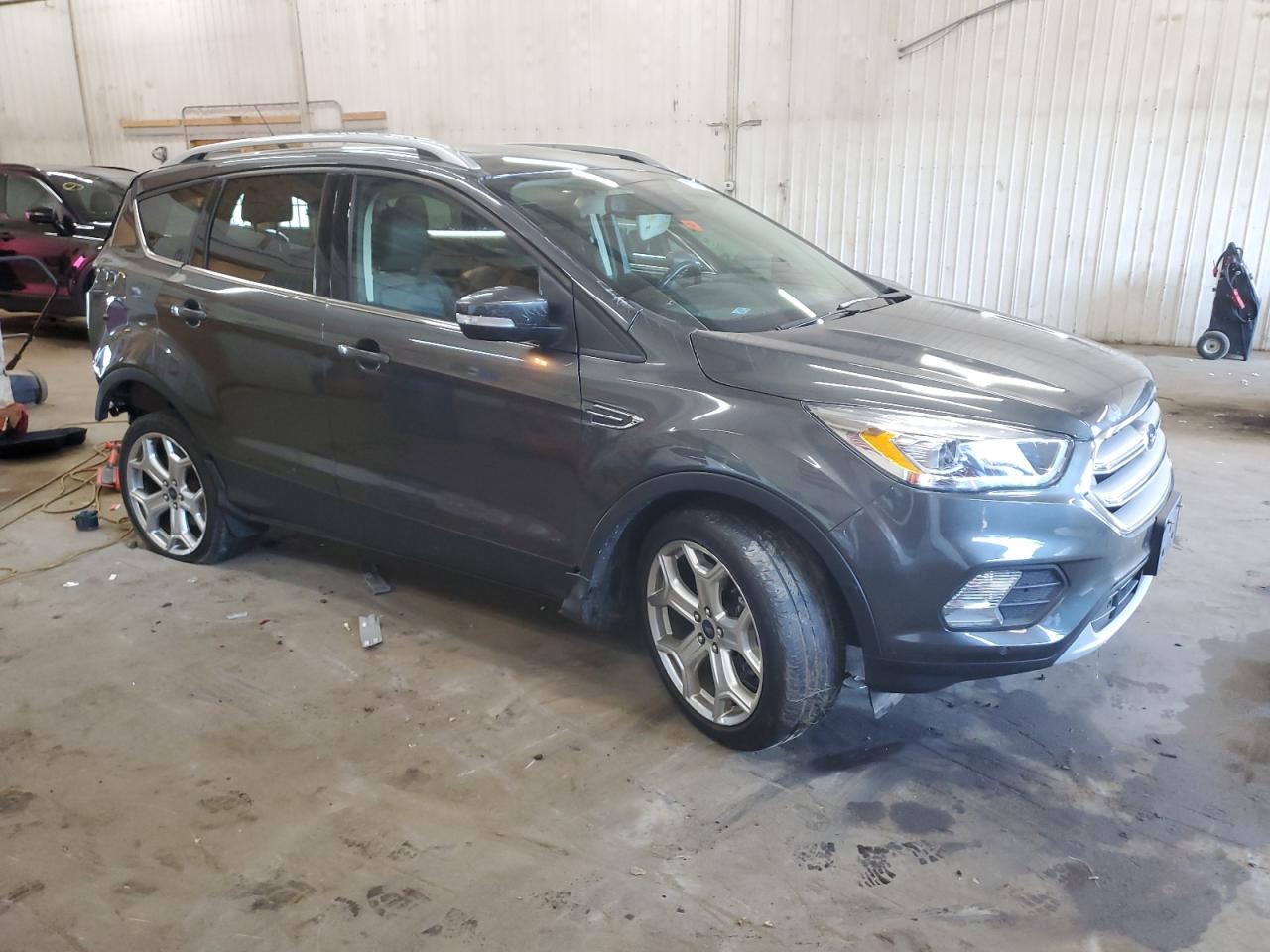 FORD ESCAPE TITANIUM