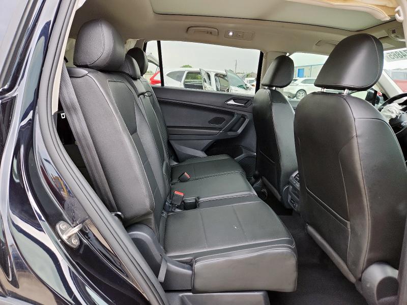 2018 VOLKSWAGEN TIGUAN SE 3VV3B7AX2JM182490