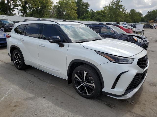2022 TOYOTA HIGHLANDER XSE 5TDJZRBH8NS219262