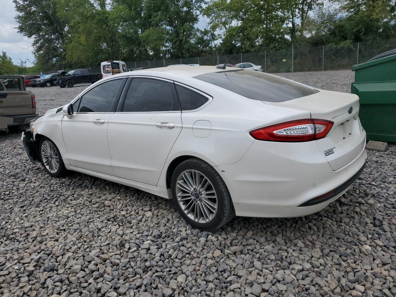 FORD FUSION SE