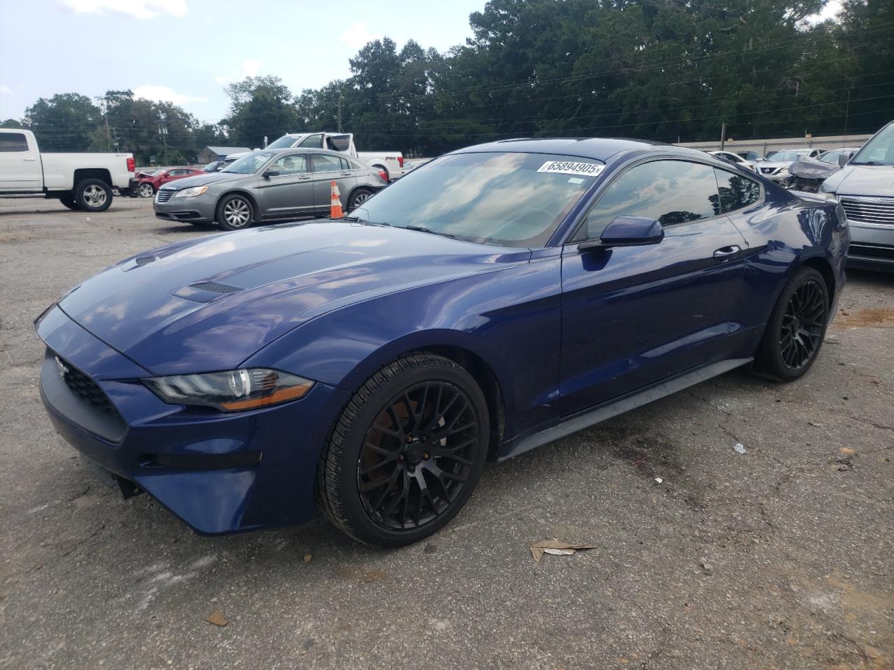 FORD MUSTANG
