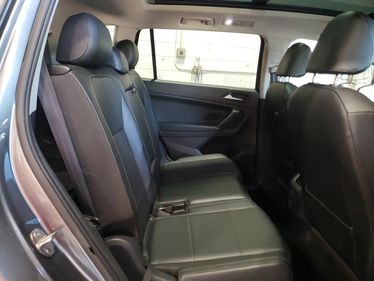 VOLKSWAGEN TIGUAN SE