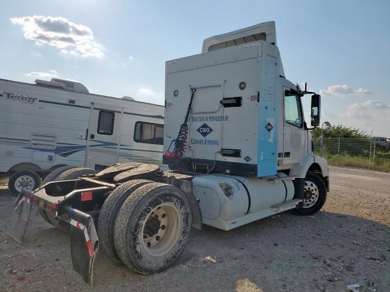 2014 VOLVO VN VNM #3274643785