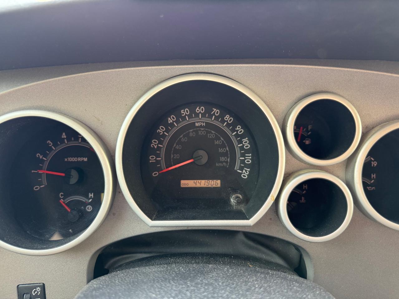 TOYOTA TUNDRA CREWMAX SR5