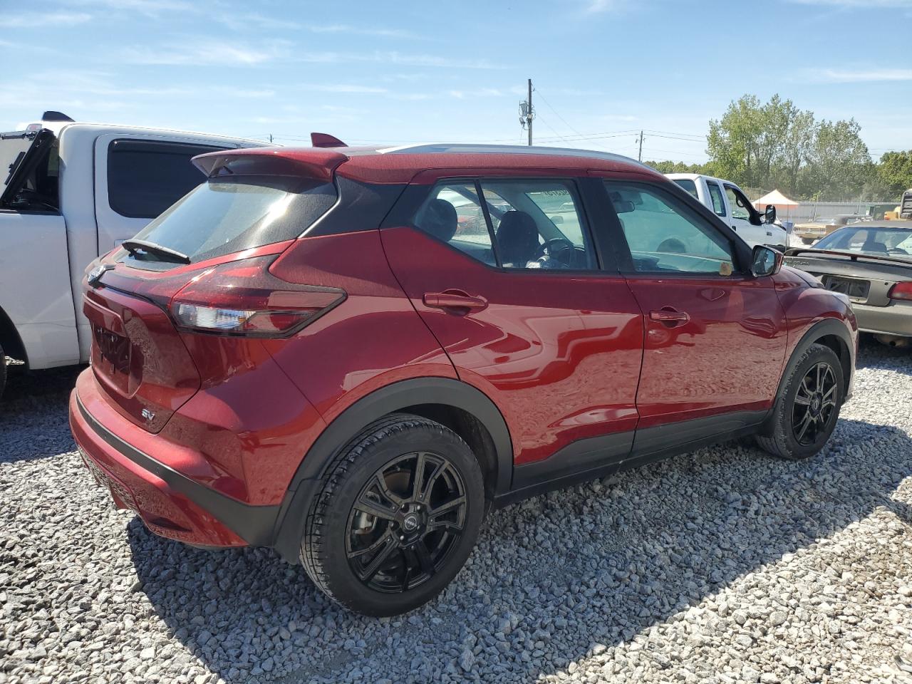 NISSAN KICKS SV