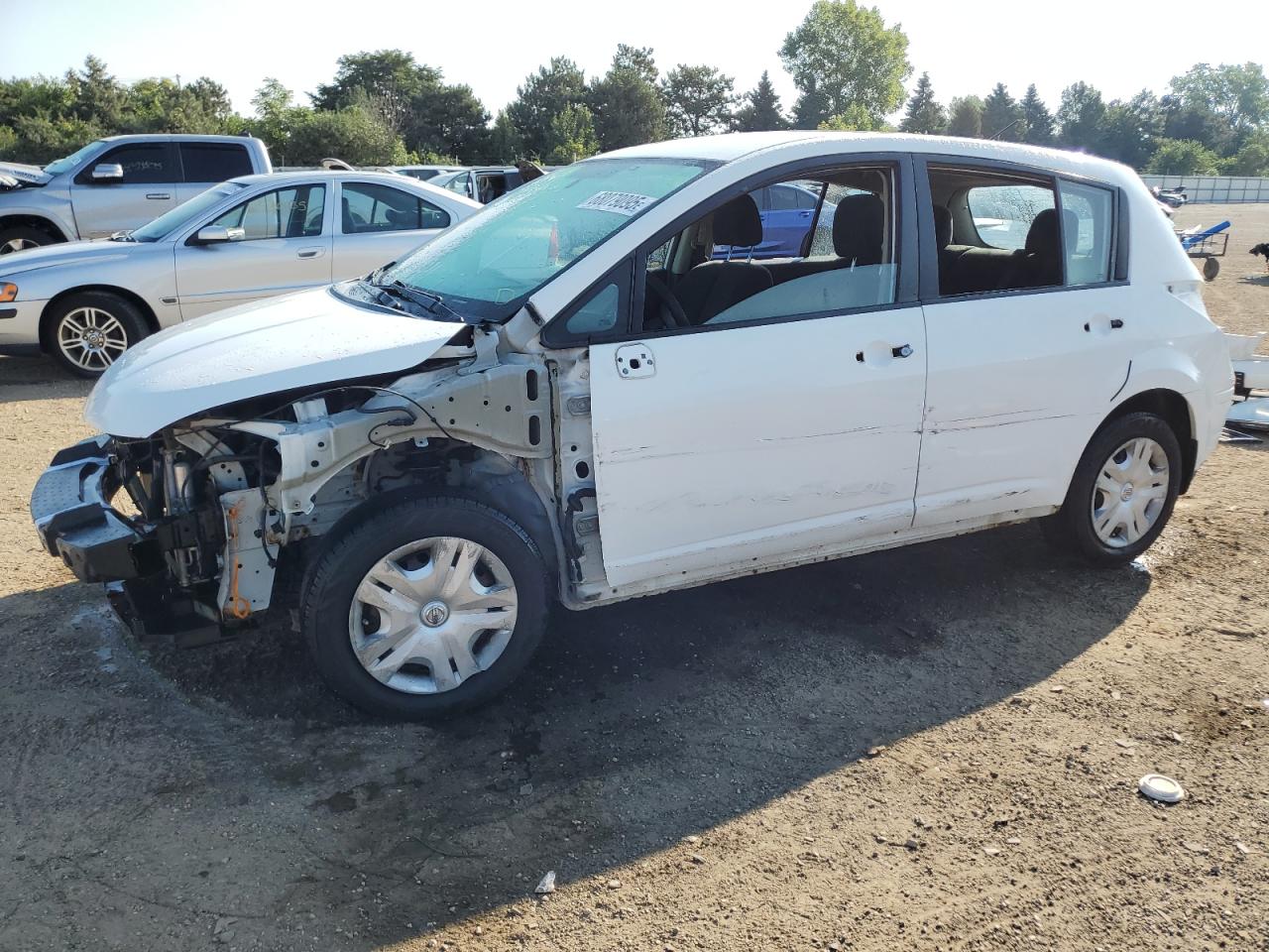 NISSAN VERSA S