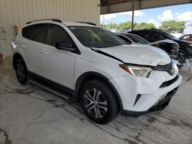 2017 TOYOTA RAV4 LE JTMZFREV4HJ121098