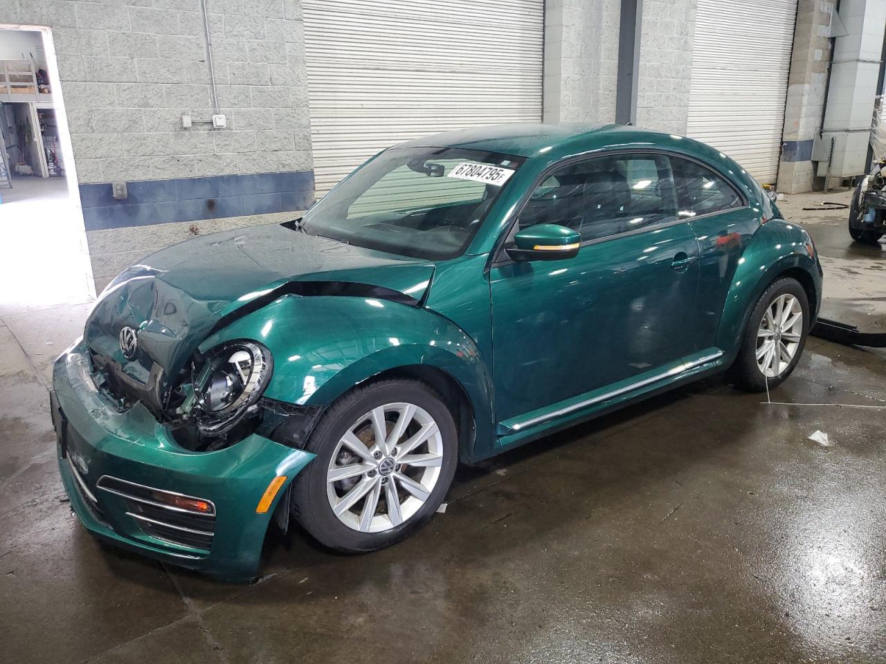 VOLKSWAGEN BEETLE SE