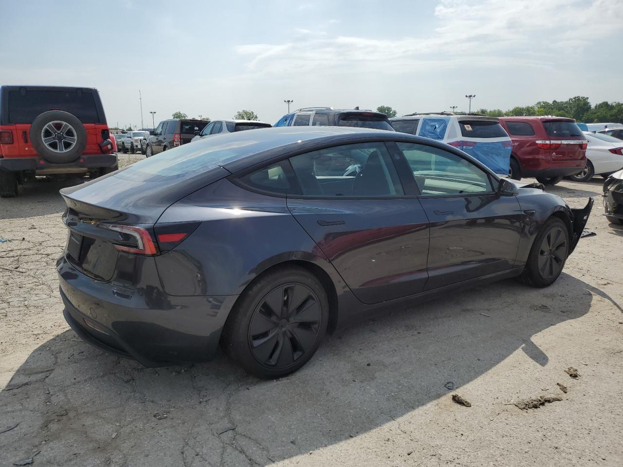 TESLA MODEL 3