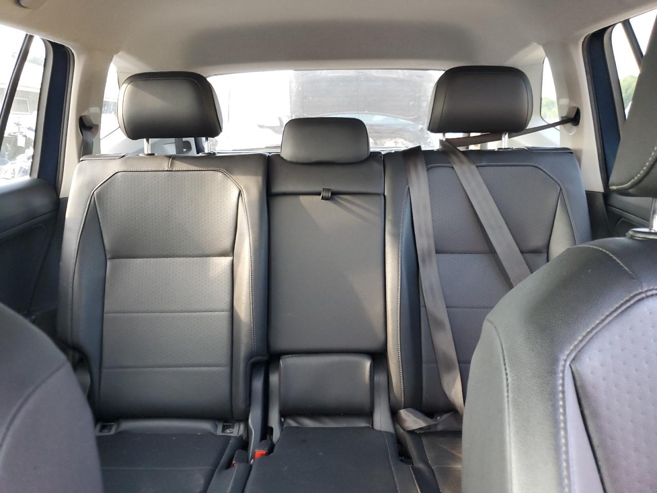 VOLKSWAGEN TIGUAN SE