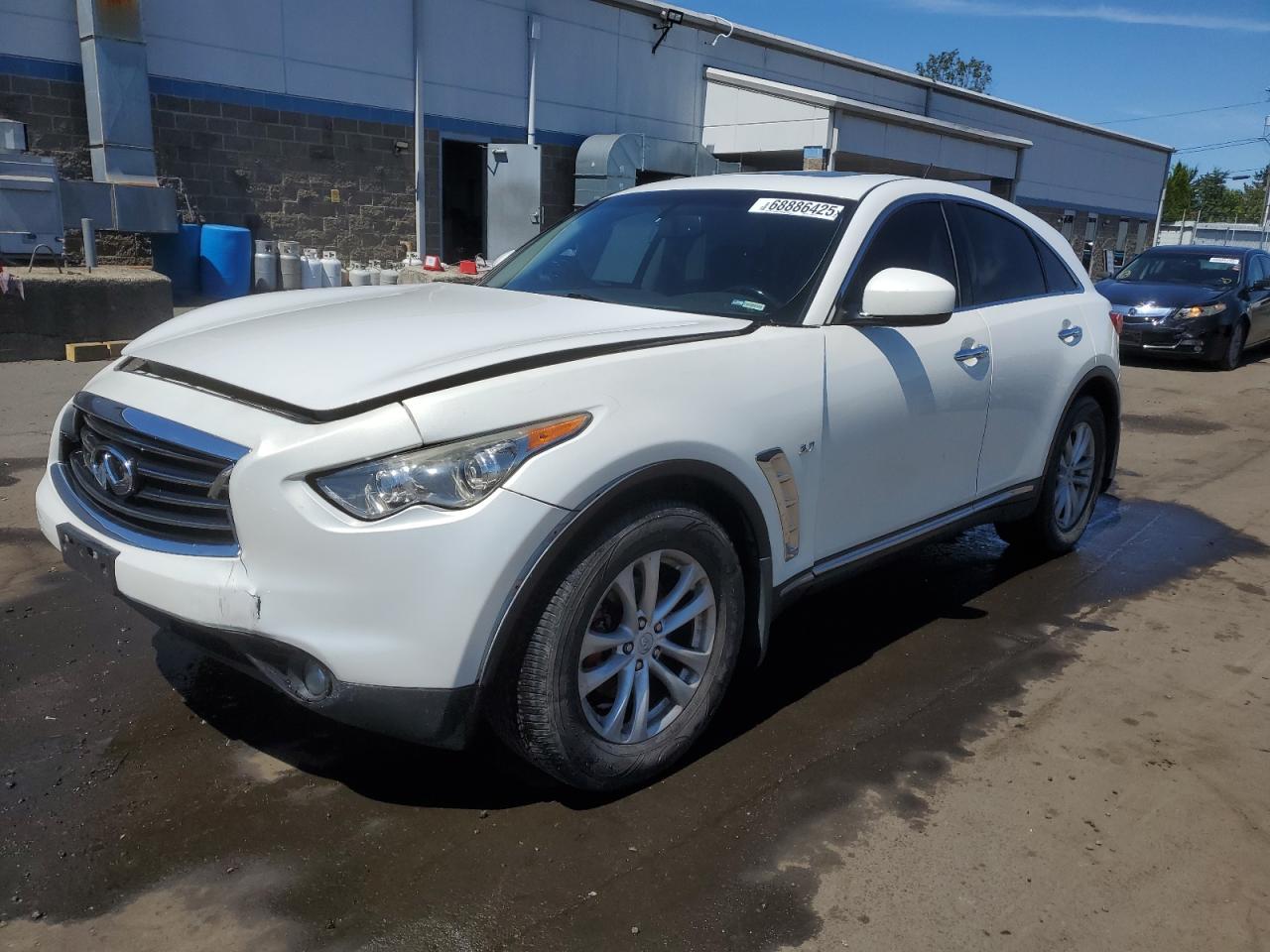INFINITI QX70