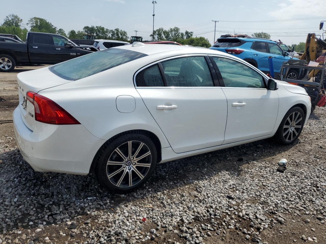 VOLVO S60 PLATINUM