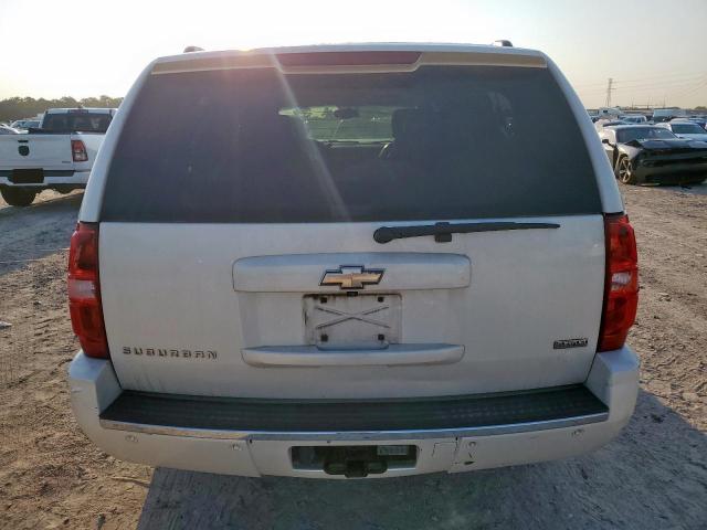 2011 CHEVROLET SUBURBAN C1500 LTZ - 1GNSCKE01BR130492
