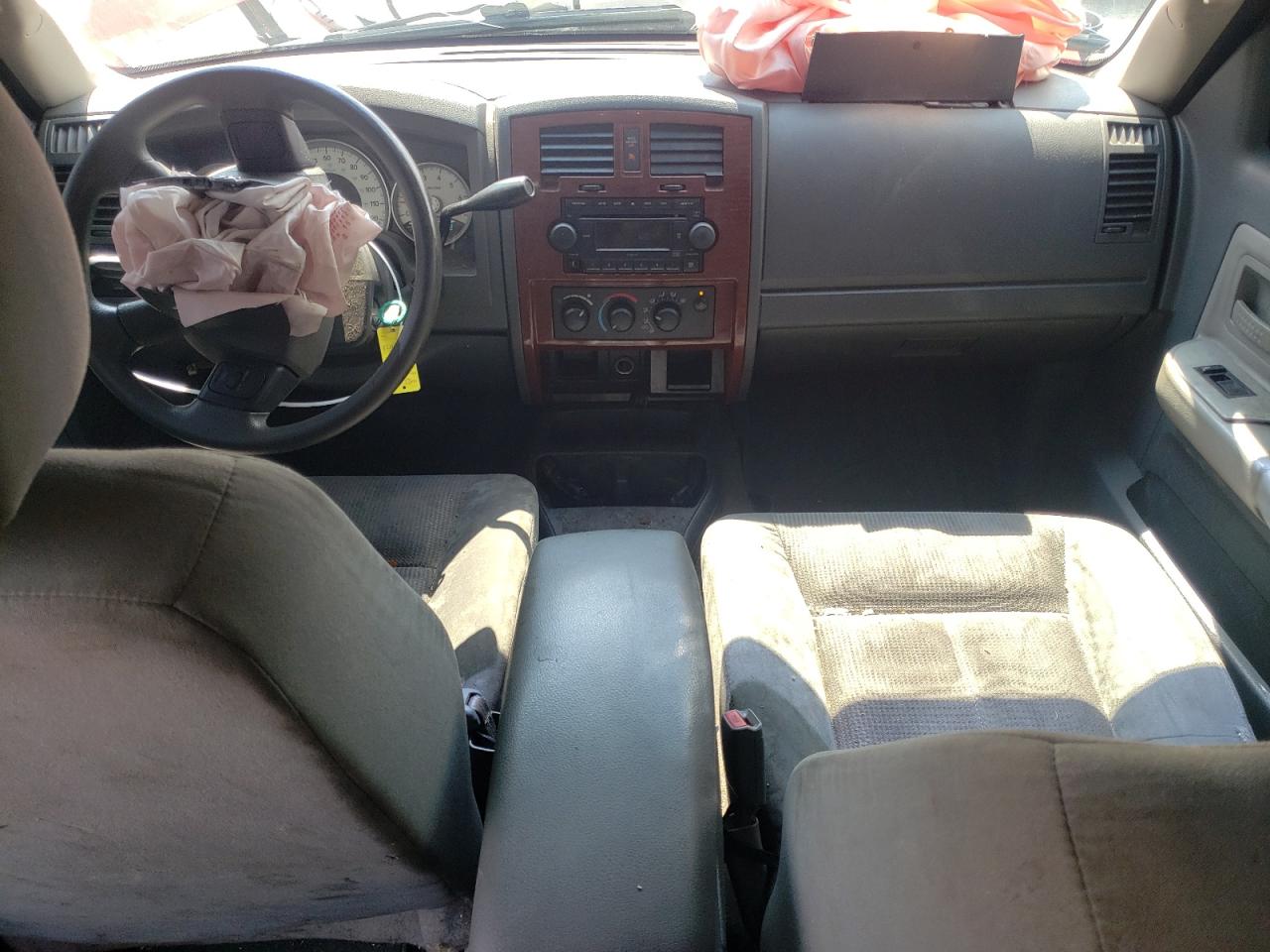 Lot #3242596570 2005 DODGE DAKOTA QUA