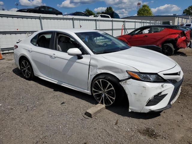 2018 TOYOTA CAMRY L 4T1B11HK2JU082143