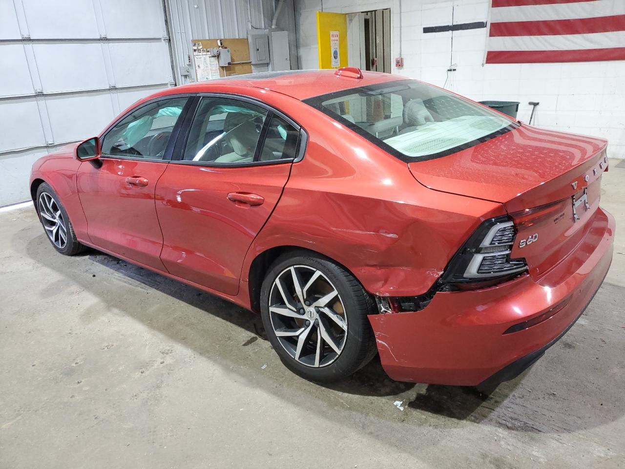 VOLVO S60 T6 MOMENTUM