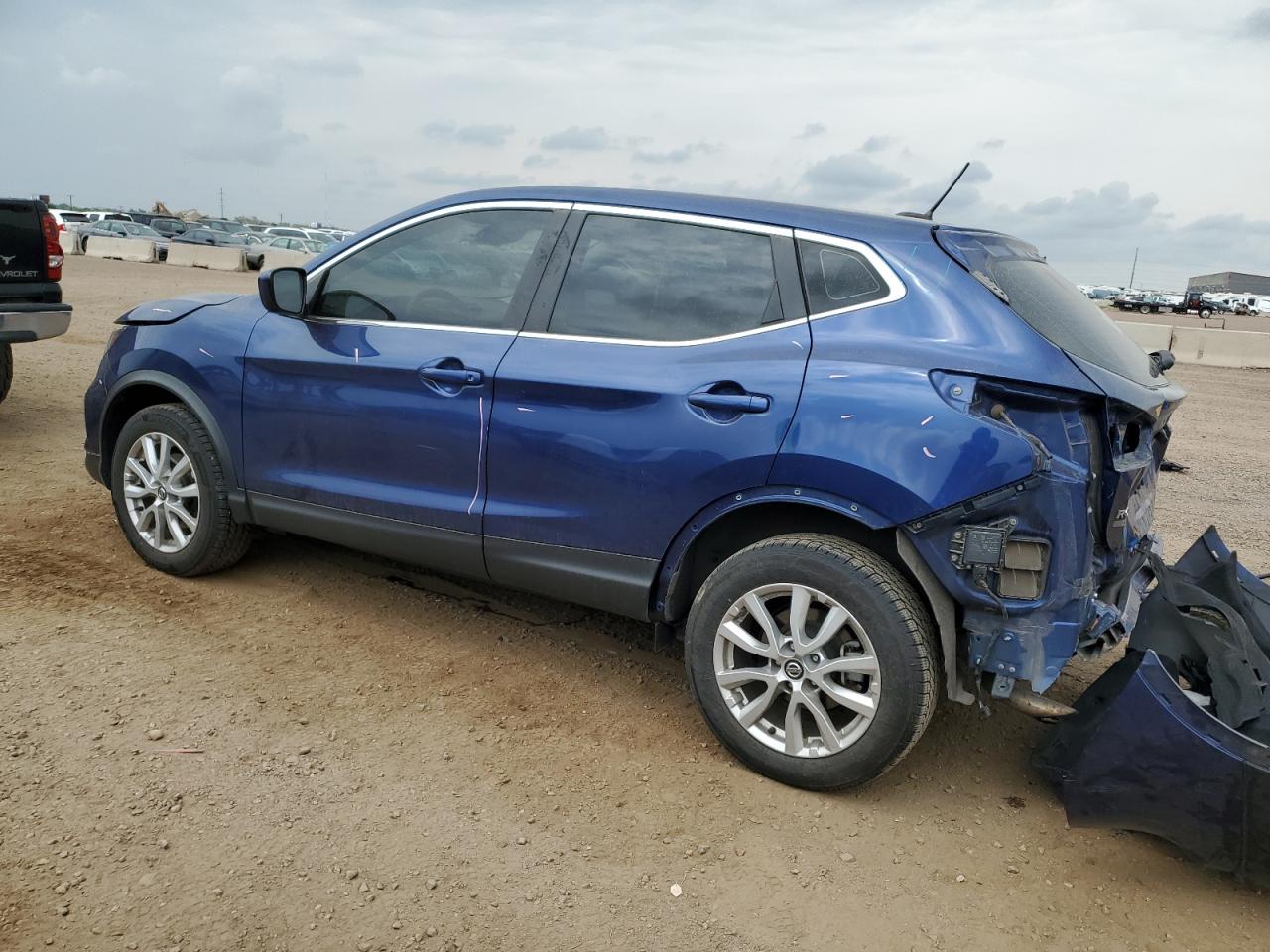 NISSAN ROGUE SPORT S