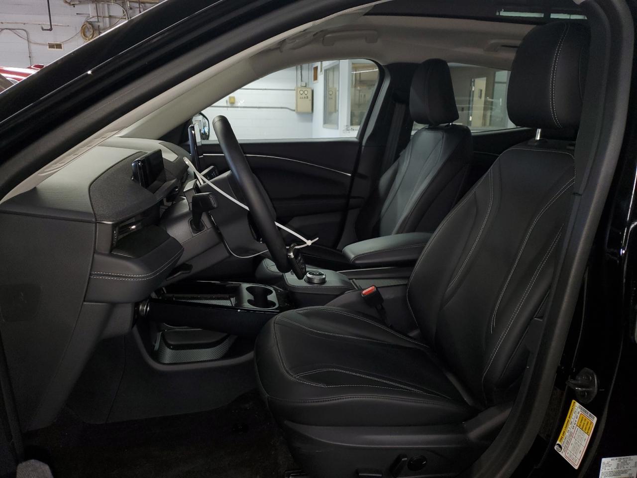 FORD MUSTANG PREMIUM