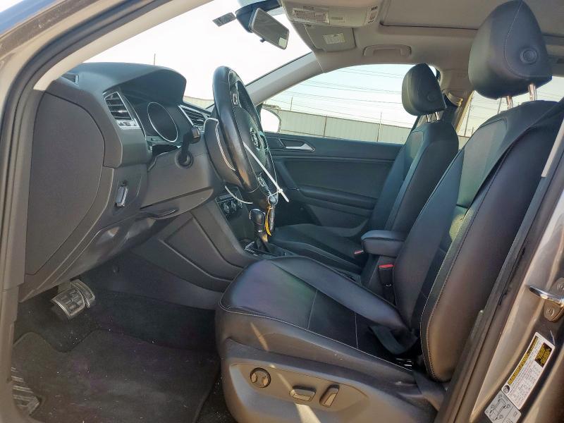 2018 VOLKSWAGEN TIGUAN SE - 3VV3B7AXXJM046981