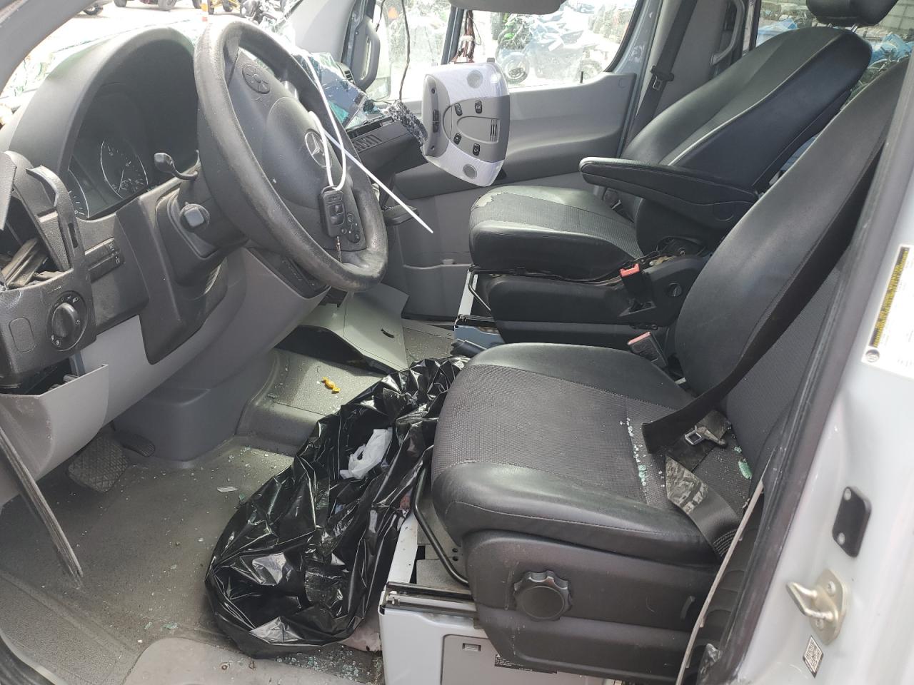 MERCEDES-BENZ SPRINTER 2500