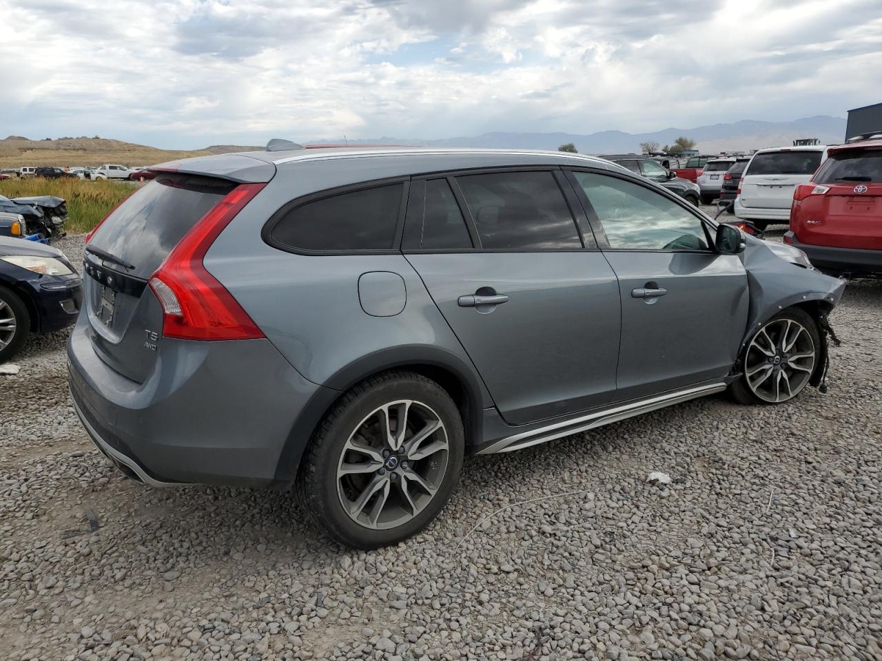 VOLVO V60 PREMIER