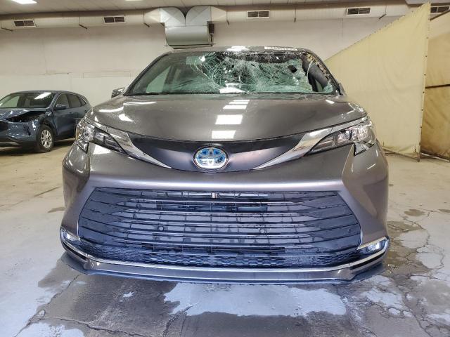 2024 TOYOTA SIENNA XLE 5TDYSKFC7RS114503