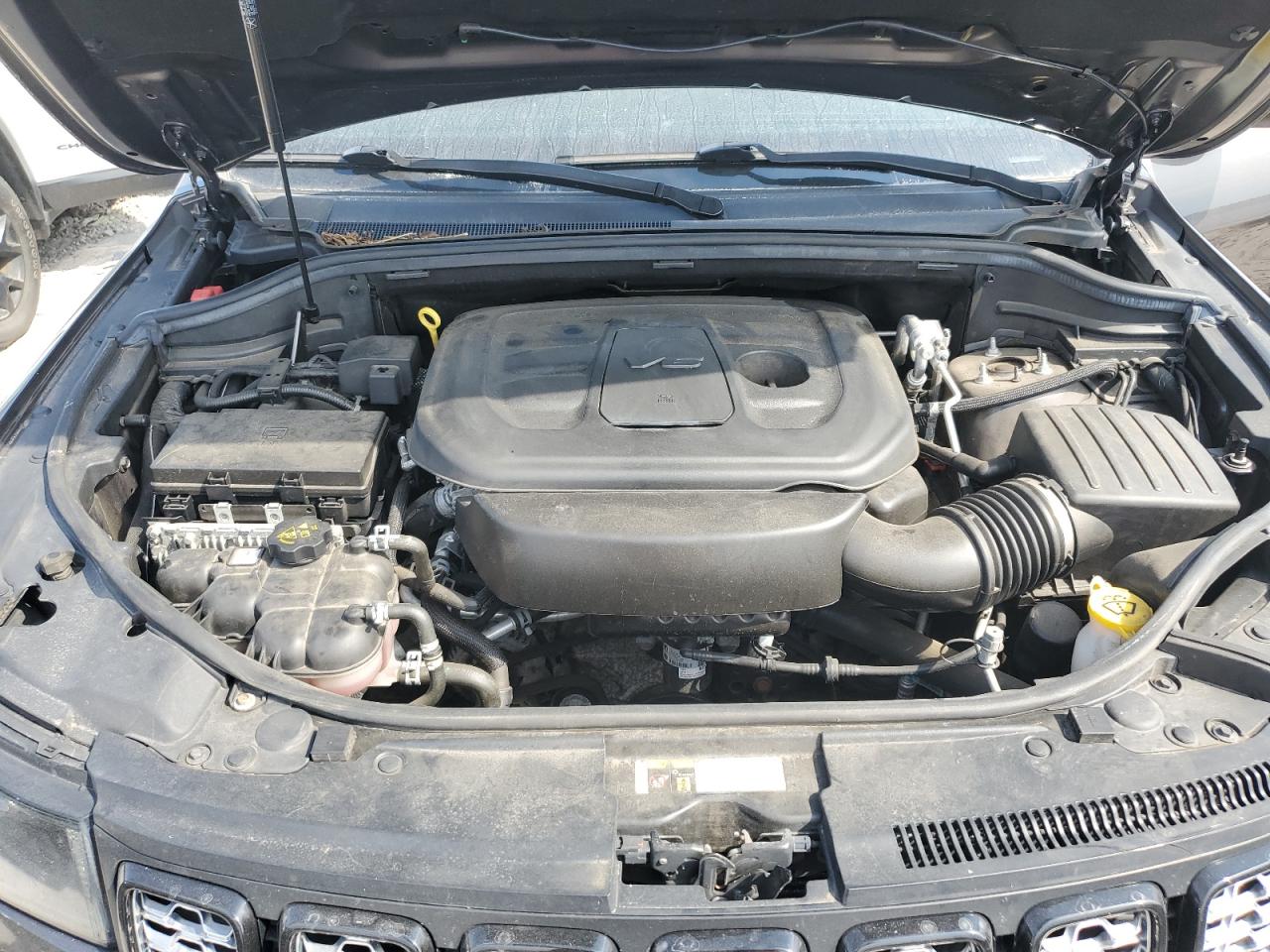 JEEP GRAND CHEROKEE LAREDO