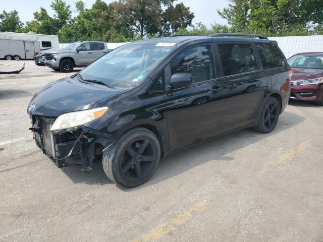 TOYOTA SIENNA LE
