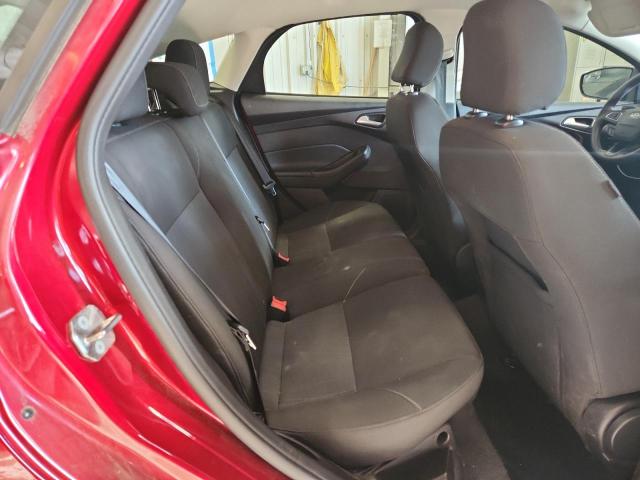 2015 FORD FOCUS SE - 1FADP3K28FL213952