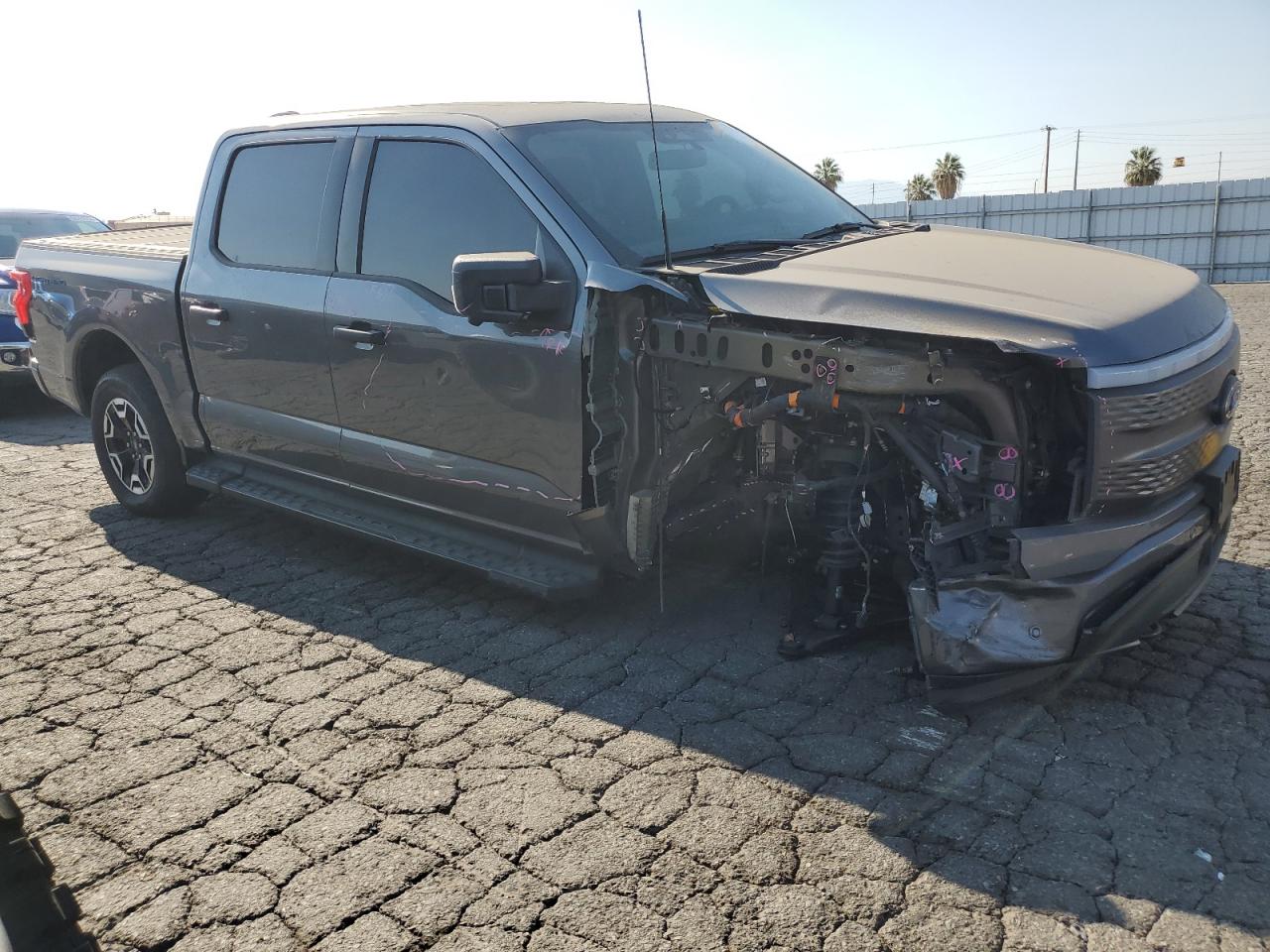 FORD F-150 LIGHTNING PRO