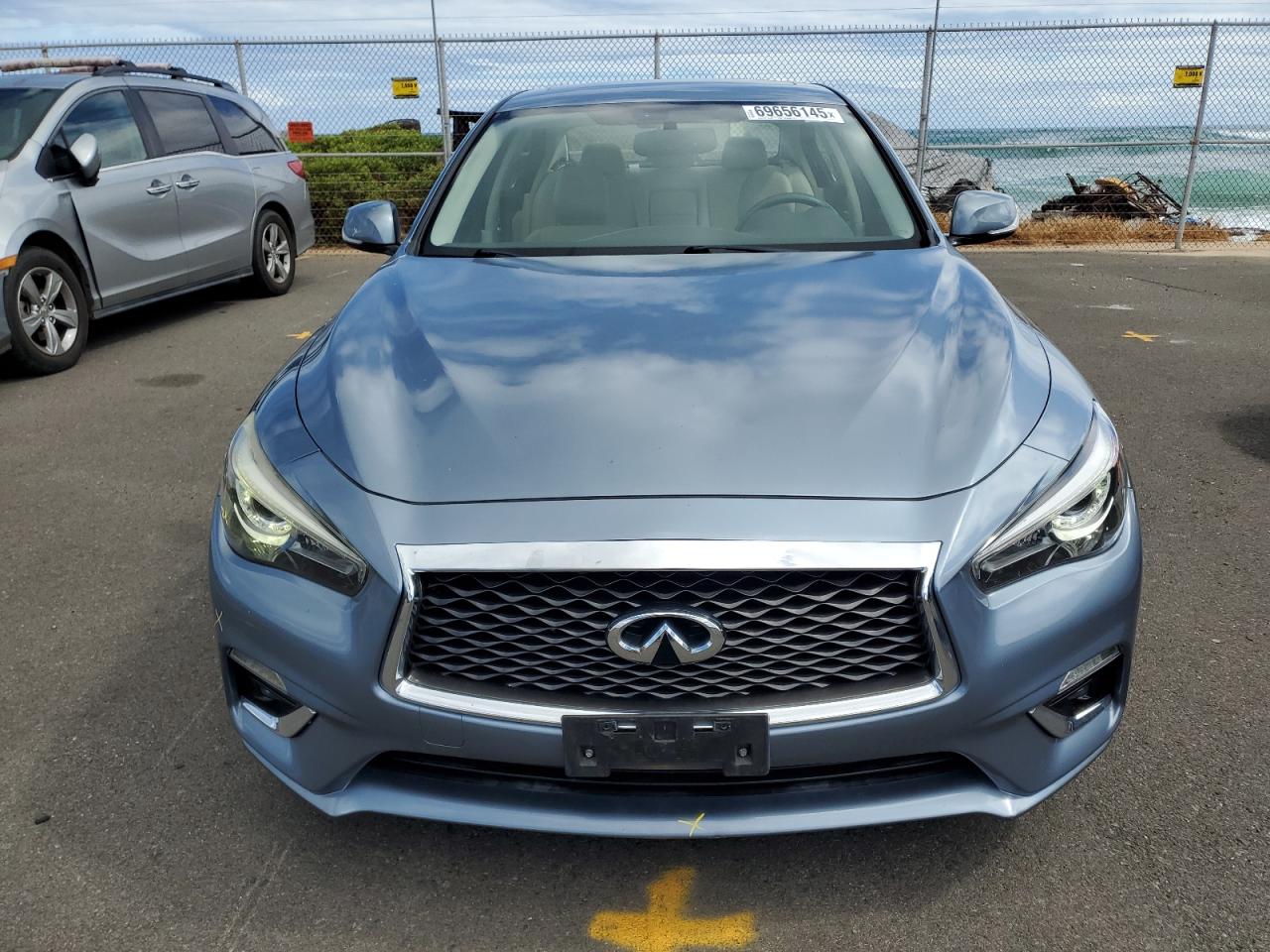 INFINITI Q50 LUXE