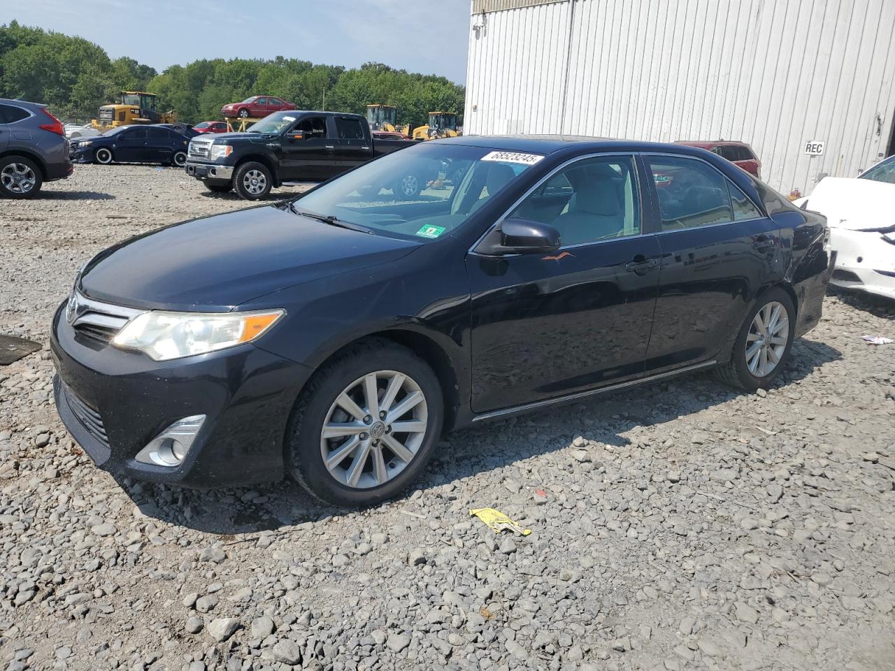TOYOTA CAMRY BASE