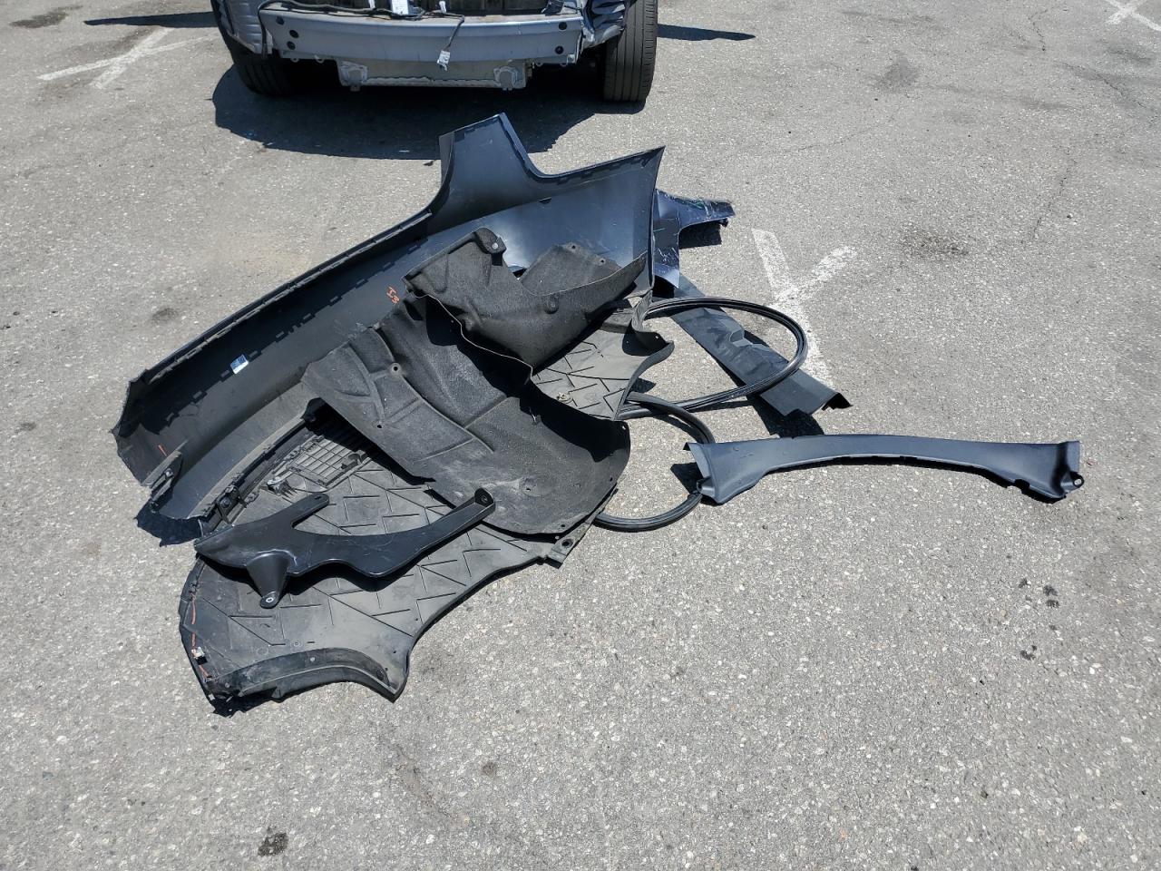 Lot #3304572438 2023 TESLA MODEL 3