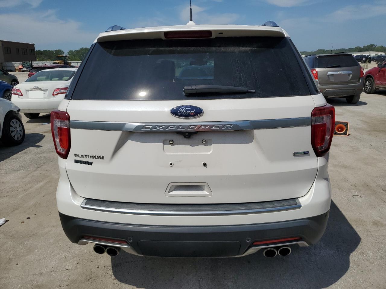 FORD EXPLORER PLATINUM