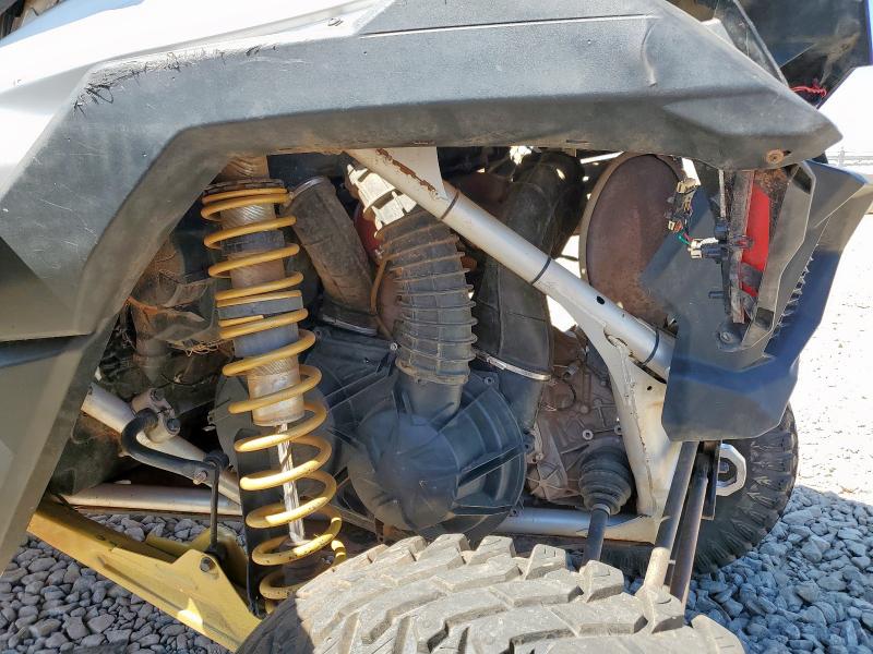 2020 CAN-AM MAVERICK X 3JBVXAV48LK000542