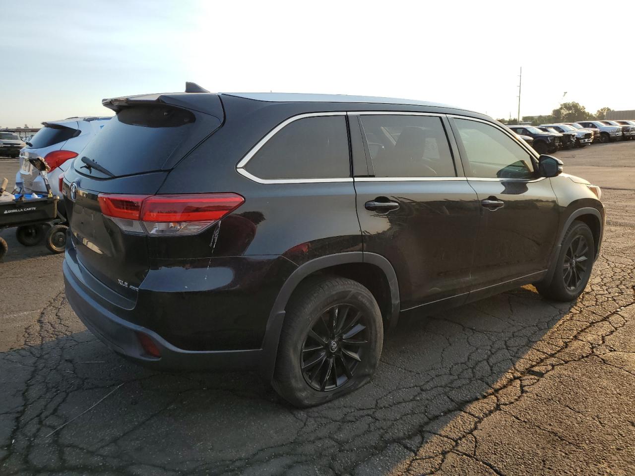 TOYOTA HIGHLANDER SE