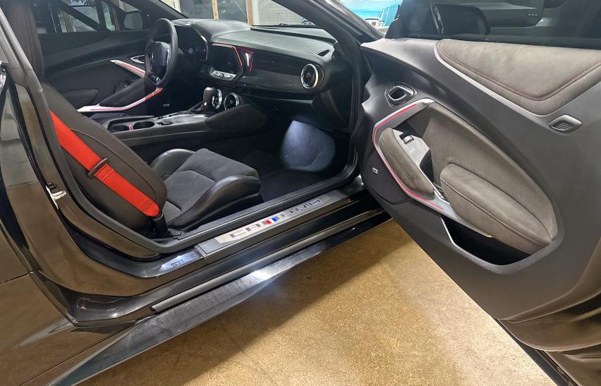 2018 CHEVROLET CAMARO ZL1 1G1FK1R67J0165913