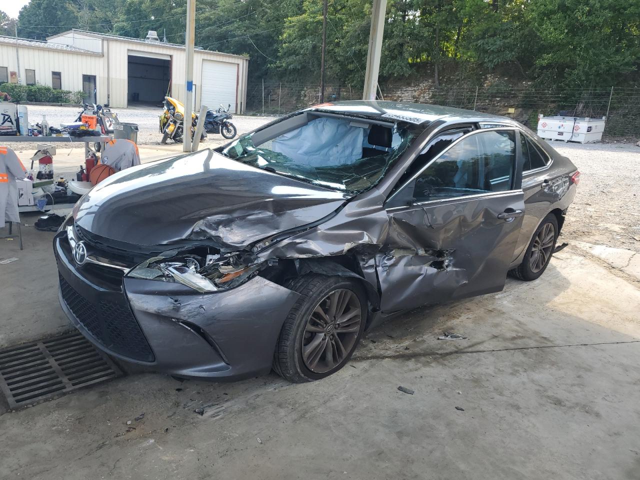 TOYOTA CAMRY LE