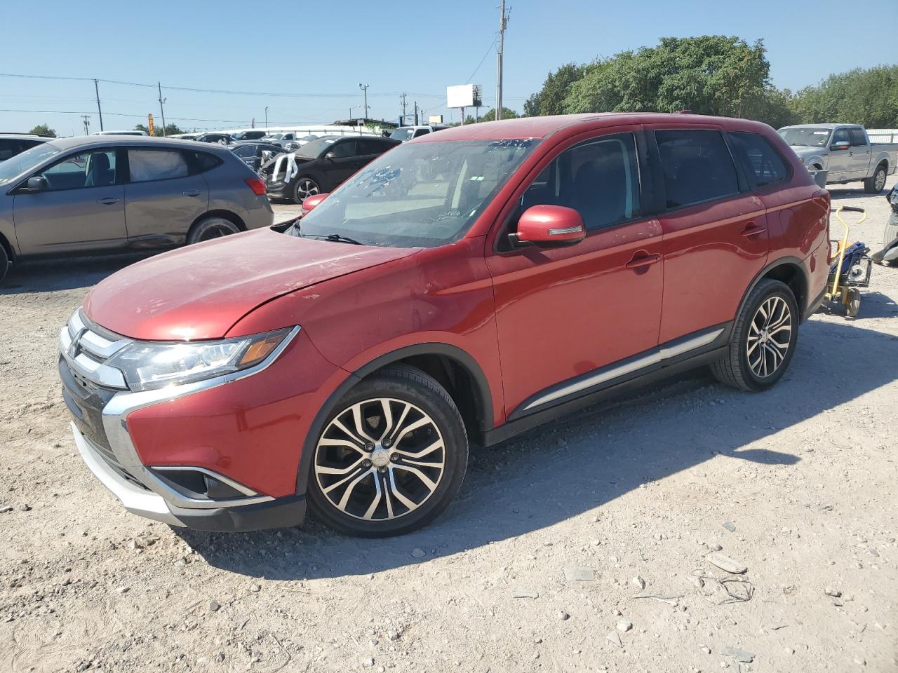 MITSUBISHI OUTLANDER SE