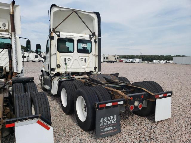 FREIGHTLINER CASCADIA 1 2020 white  diesel 3AKJGBDV6LDMF1905 photo #4