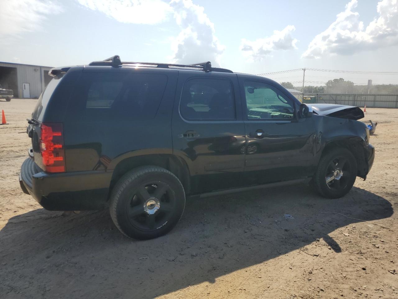 CHEVROLET TAHOE C1500 LTZ