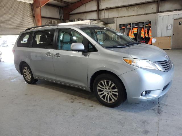 2015 TOYOTA SIENNA XLE 5TDYK3DC8FS681100